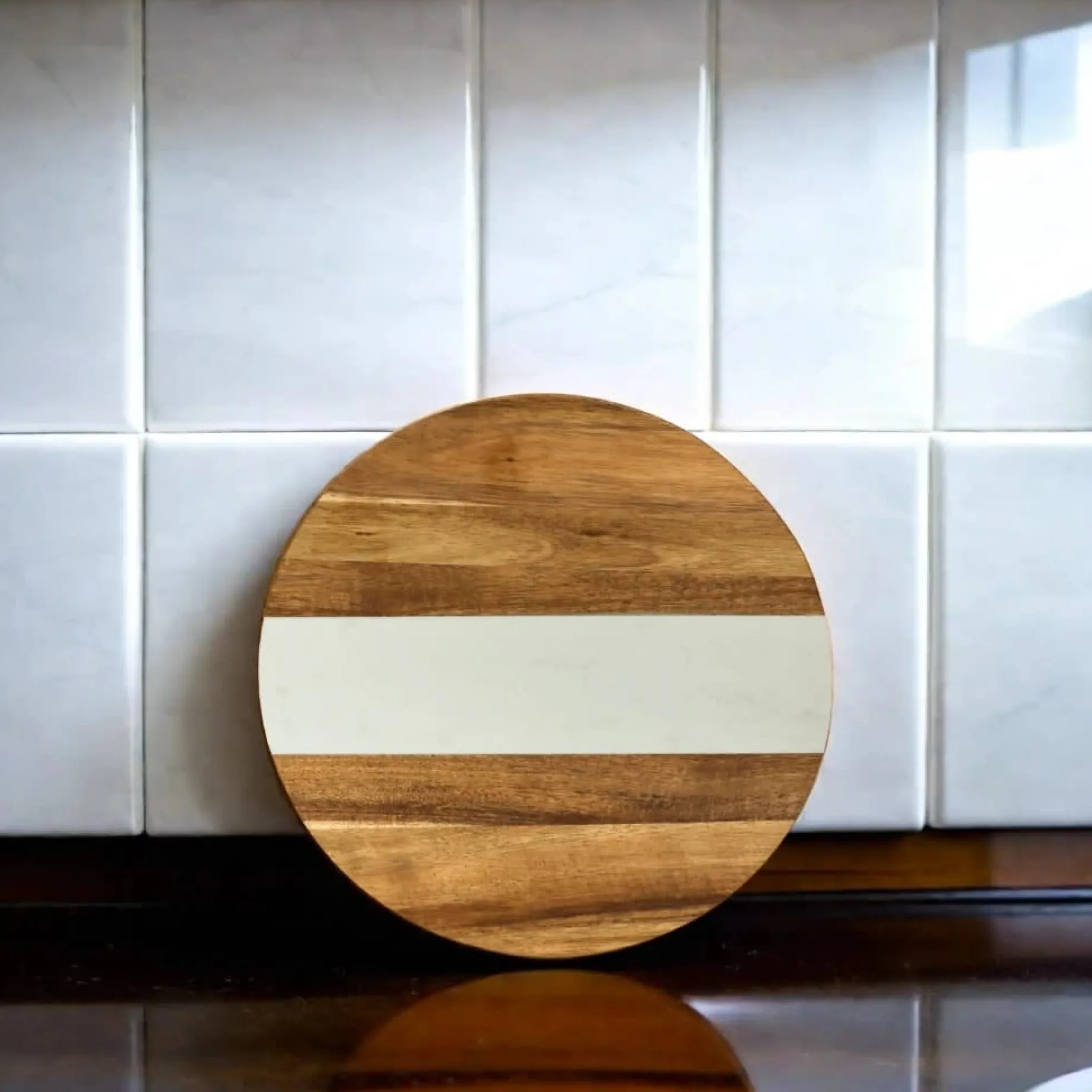 White Marble Stripe and Acacia Wood Round Board - 11"
